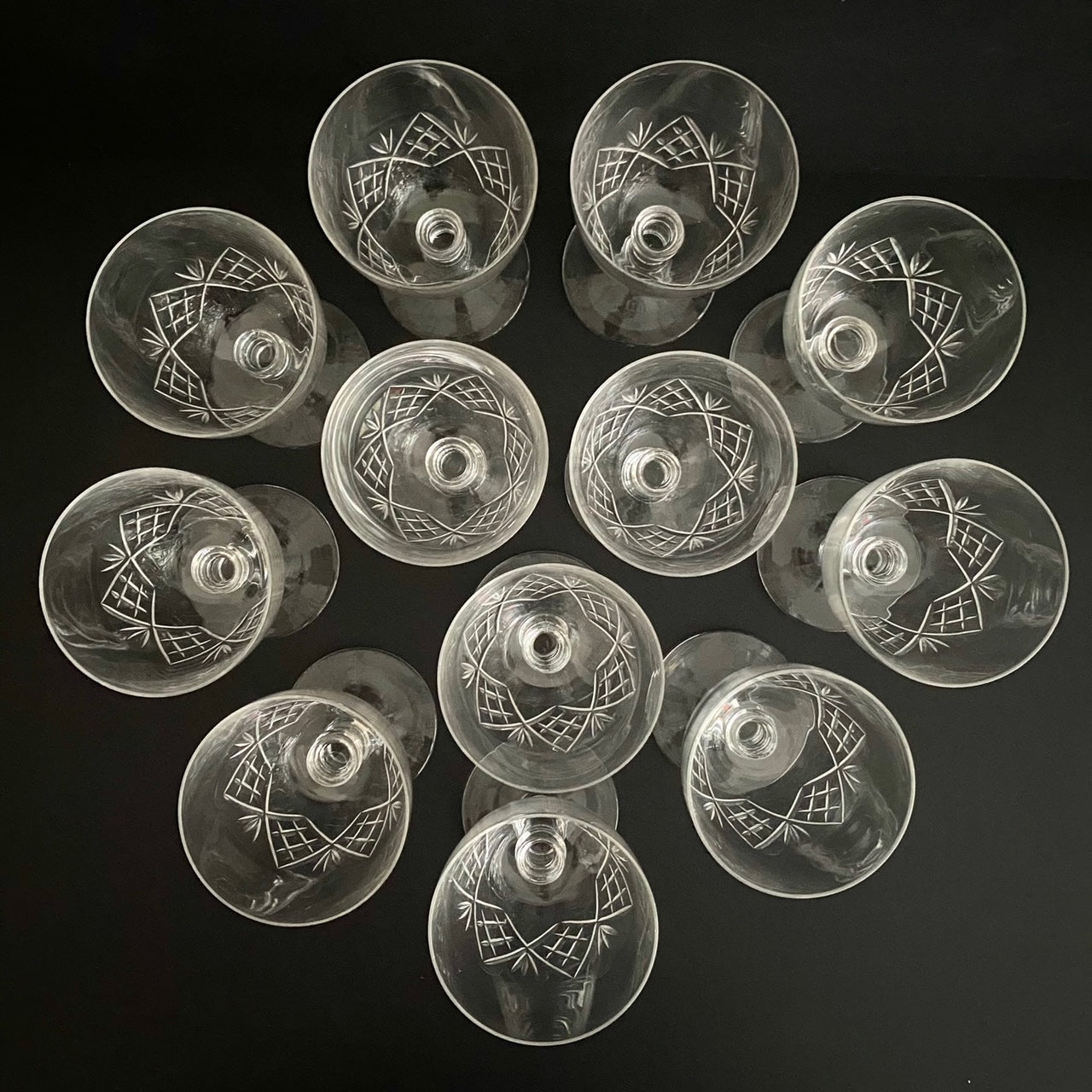 J78 SET 12 VINTAGE BELGIAN WINE GLASSES