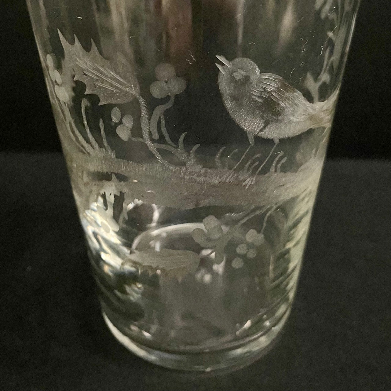 A Merry Christmas – Gorgeous Victorian Etched Christmas Pint Glass