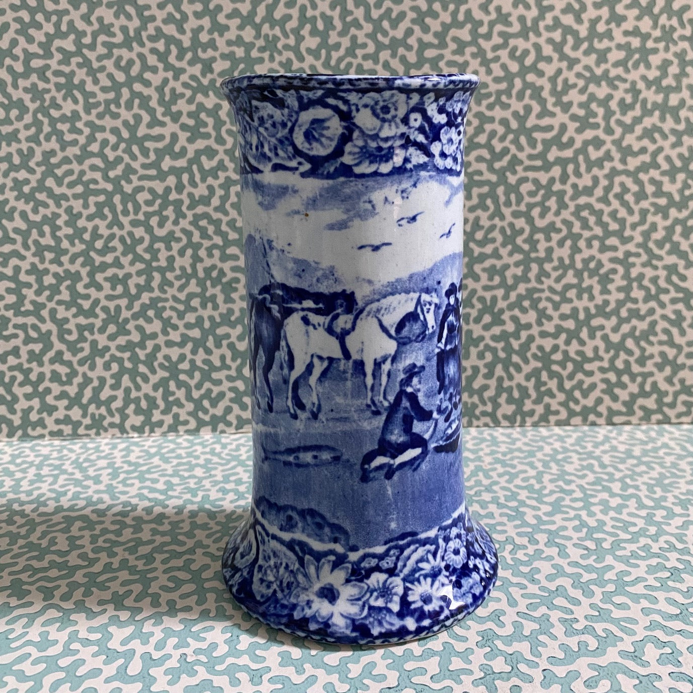 Small Pratts Blue & White Vase Native Scenery Pattern X87