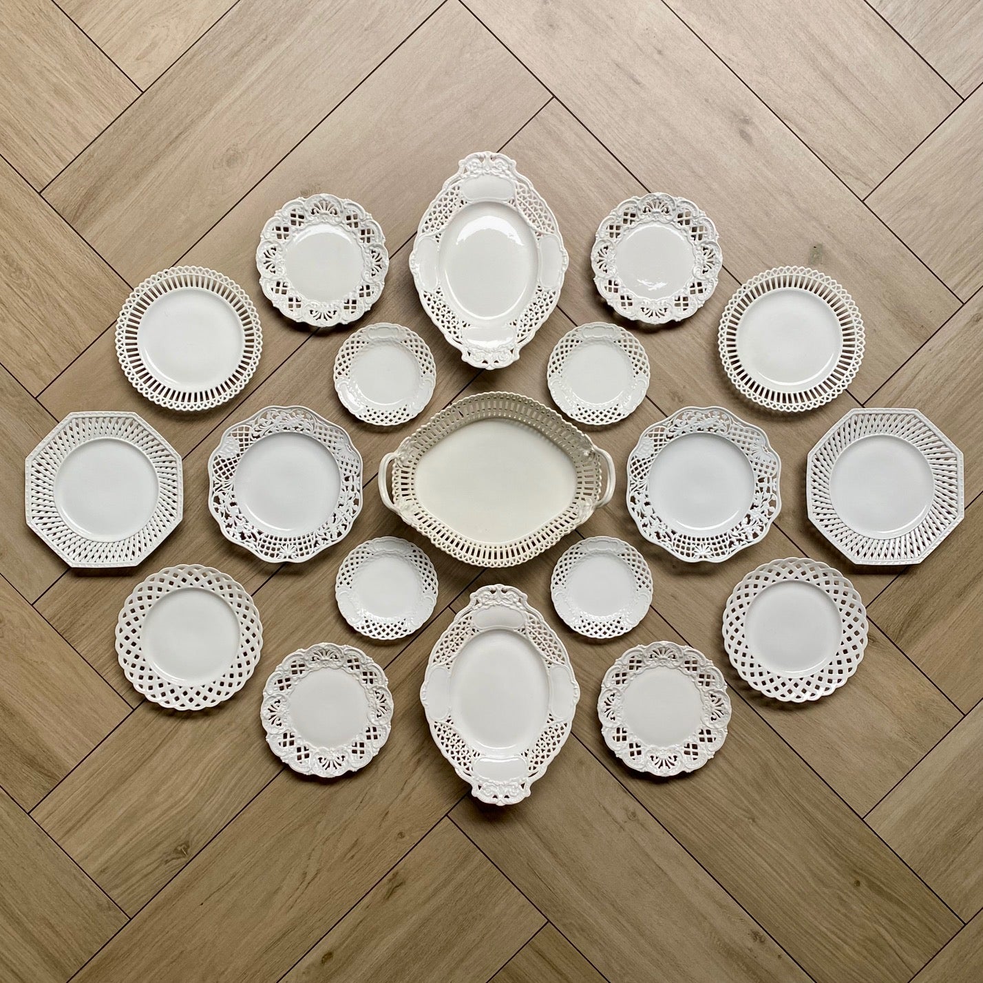 Antique White Lattice