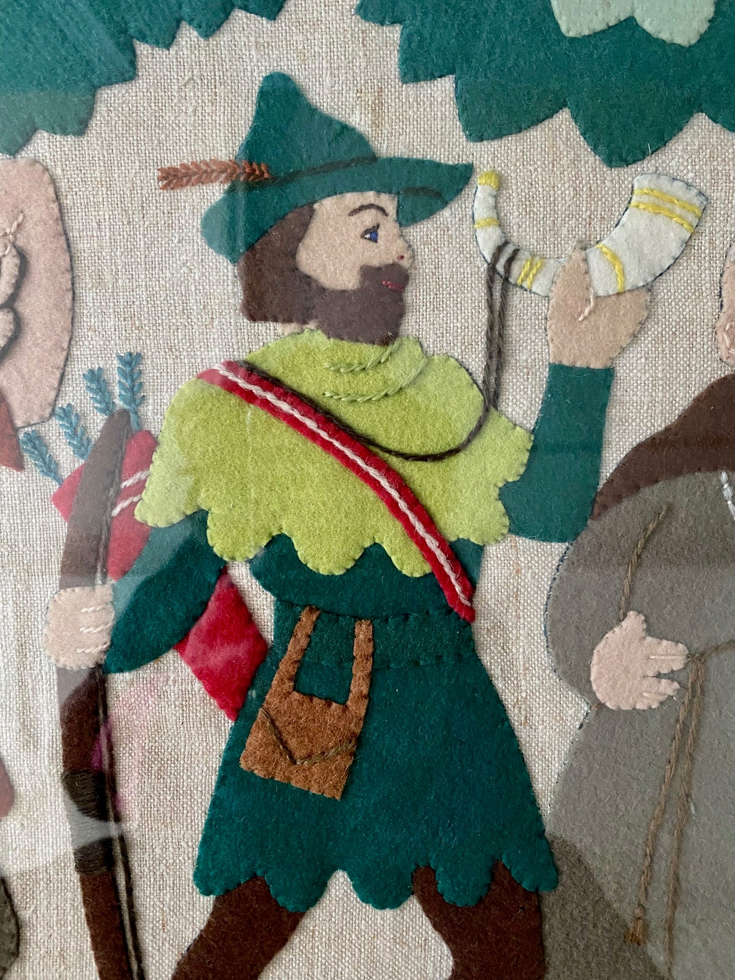 PAIR VINTAGE FELT ROBIN HOOD & MAID MARION PICTURES