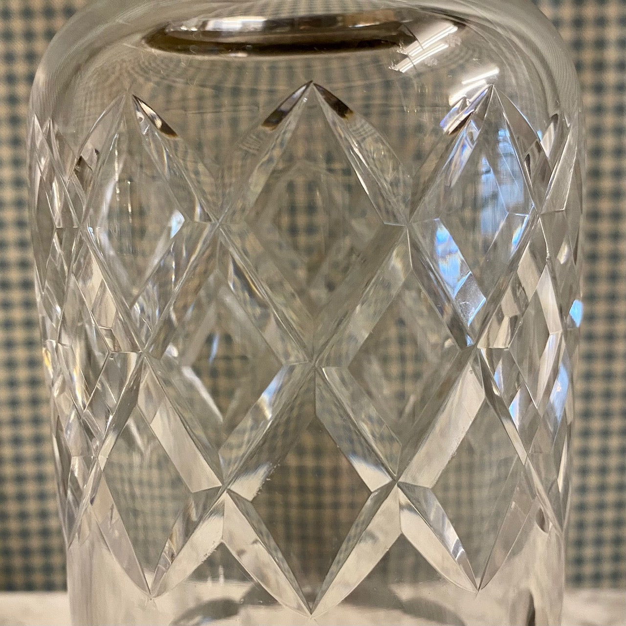Z11 VINTAGE EXTRA LARGE CUT GLASS & CHROME COCKTAIL SHAKER