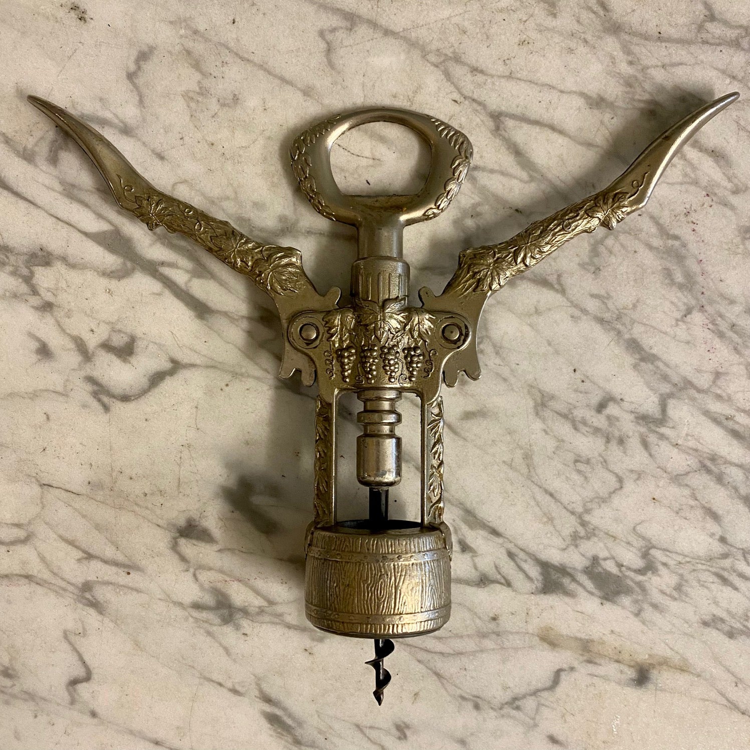 U45 VINTAGE ITALIAN GRAPES & BARREL CORKSCREW