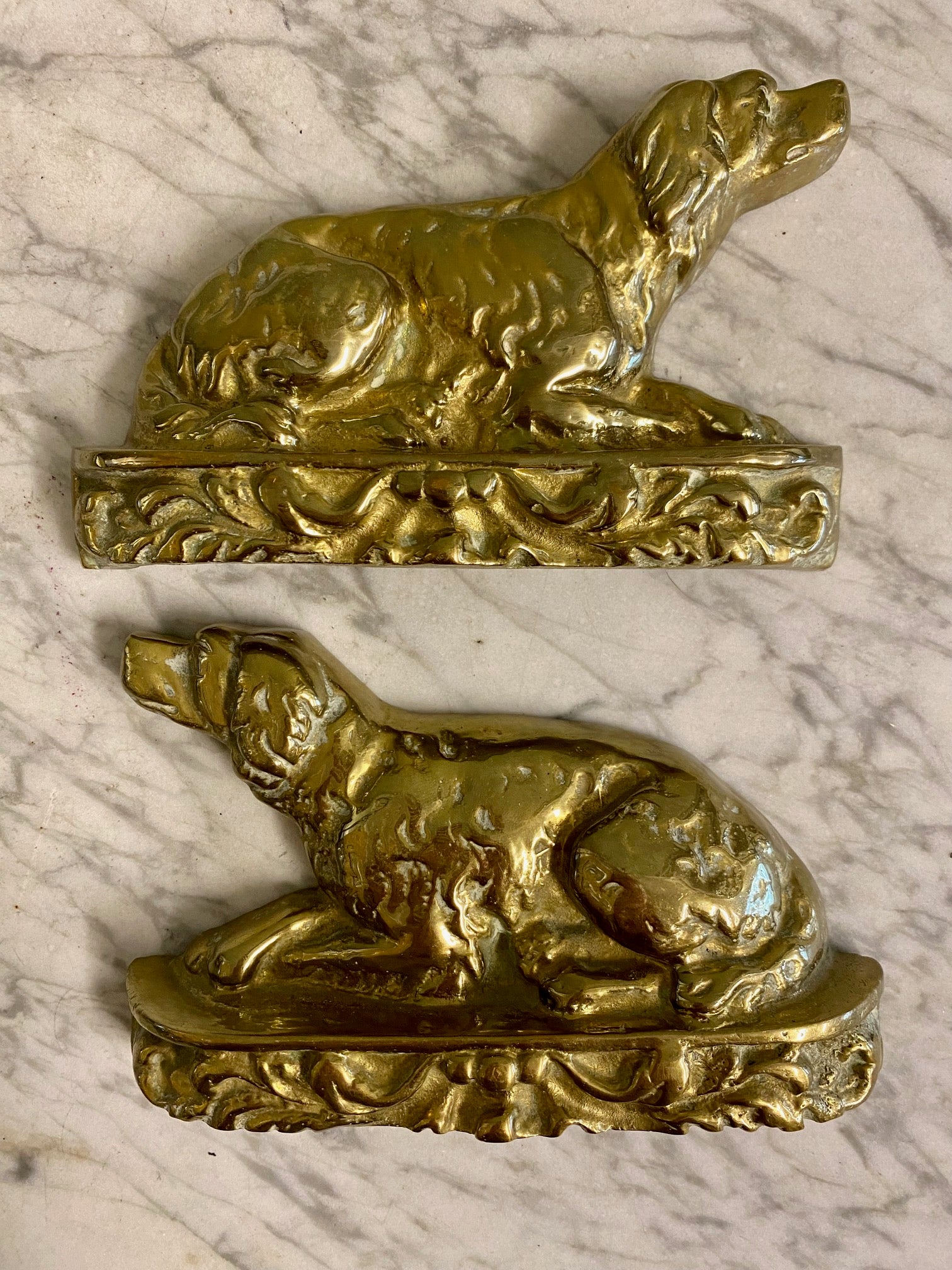 S74 ANTIQUE PAIR VICTORIAN BRASS MANTLE DOGS