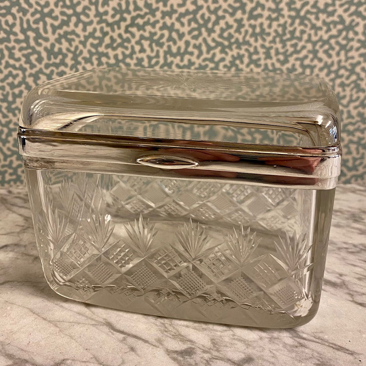 S85 ANTIQUE FRENCH CUT CRYSTAL & SILVER PLATED BOX