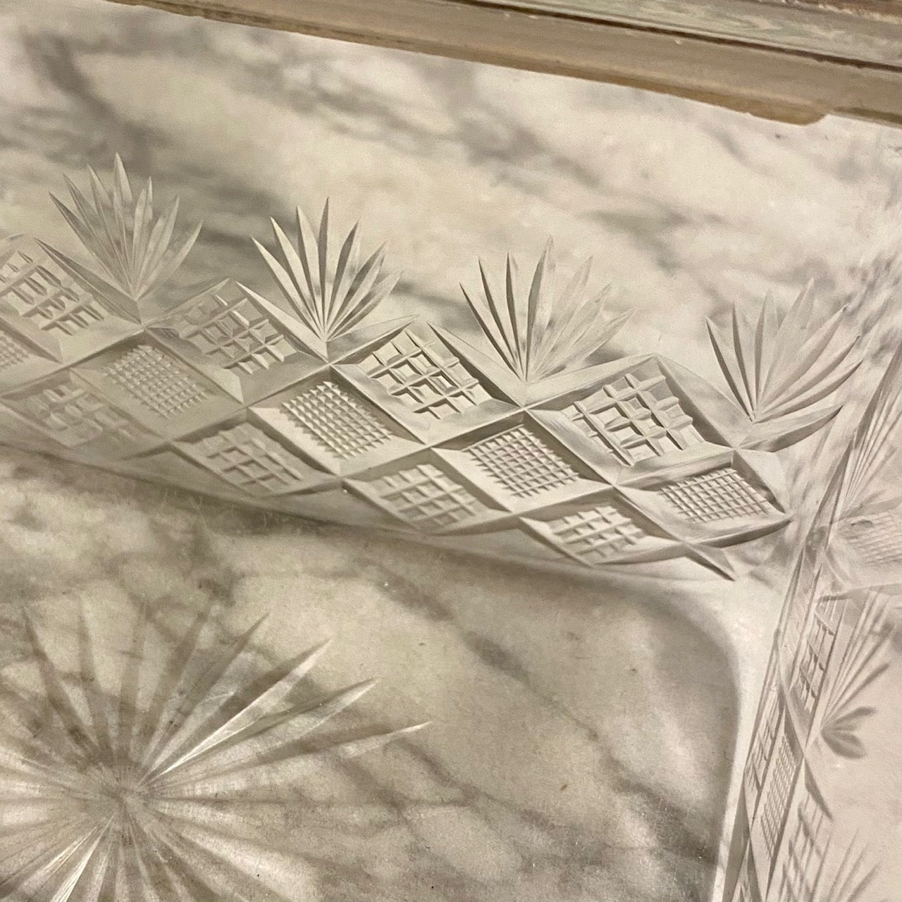 S85 ANTIQUE FRENCH CUT CRYSTAL & SILVER PLATED BOX