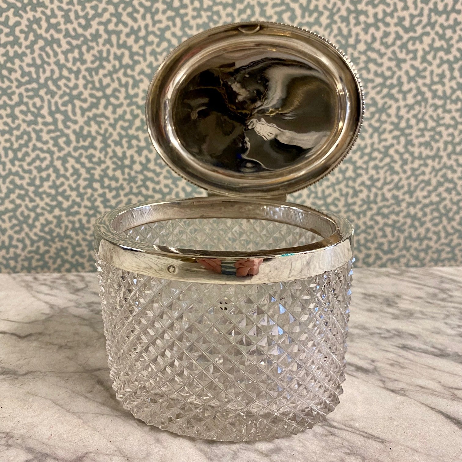 Y56 ANTIQUE CONTINENTAL STERLING SILVER CUT CRYSTAL BOX