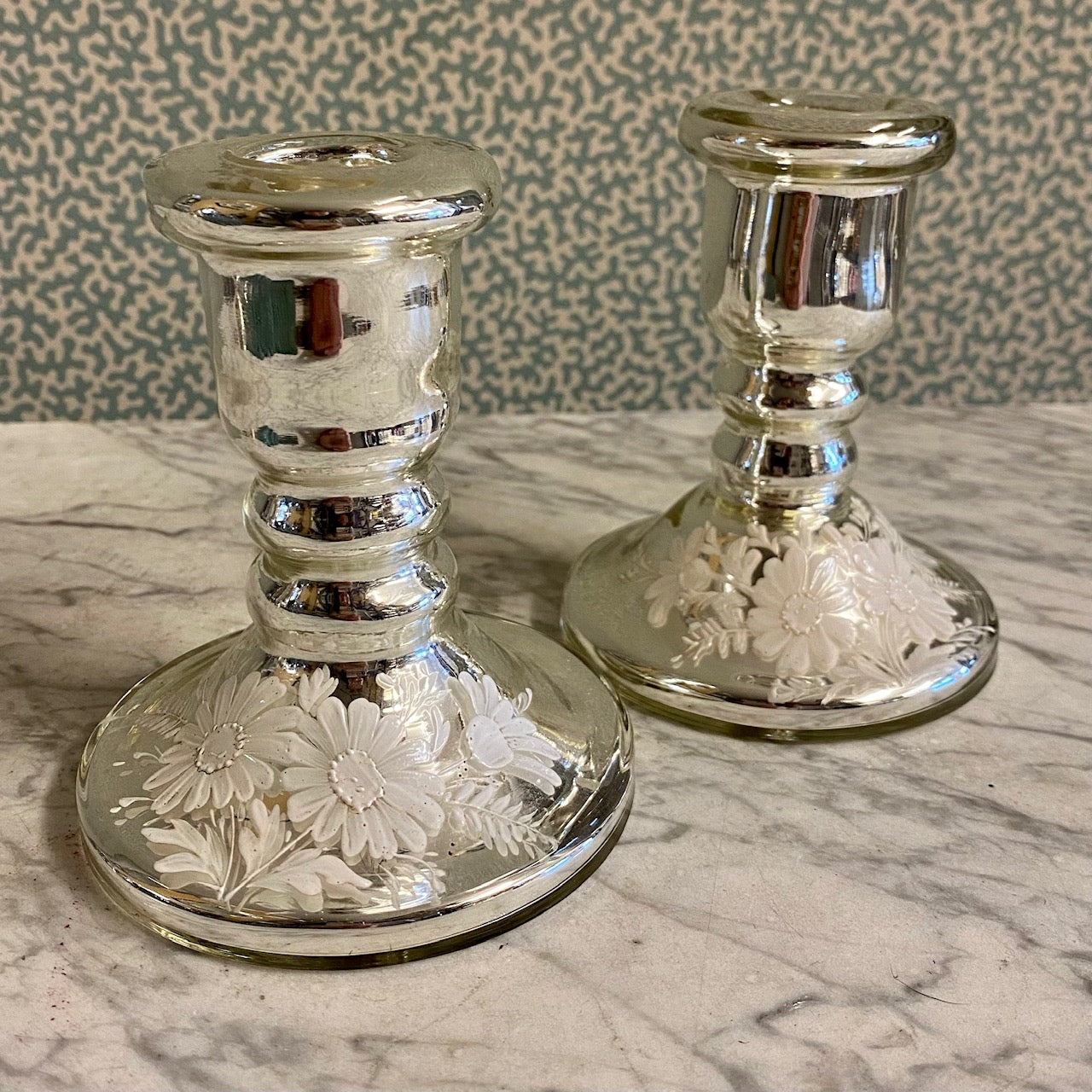 T50 PAIR RARE ANTIQUE MERCURY GLASS WHITE FLOWER LOW CANDLESTICKS