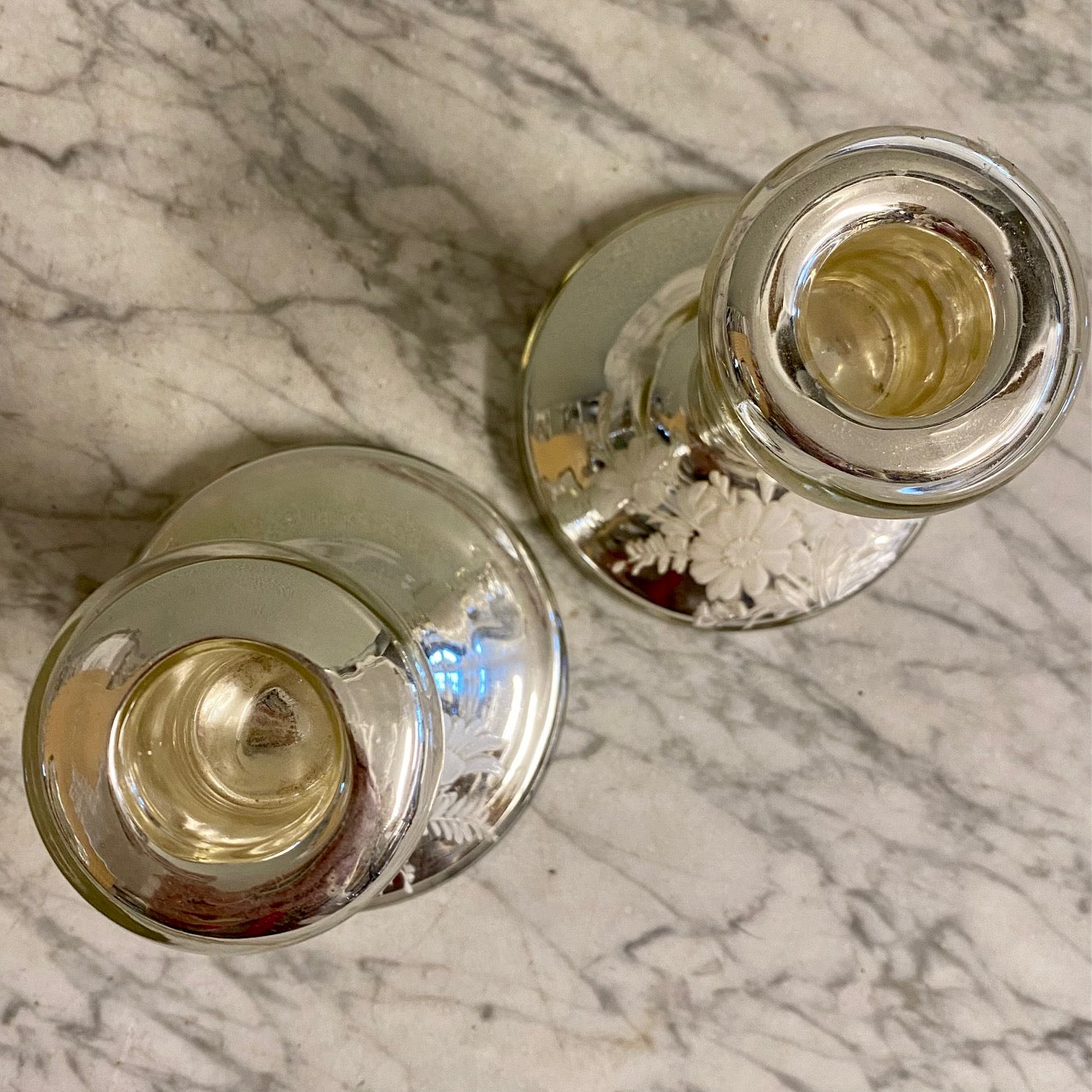 T50 PAIR RARE ANTIQUE MERCURY GLASS WHITE FLOWER LOW CANDLESTICKS
