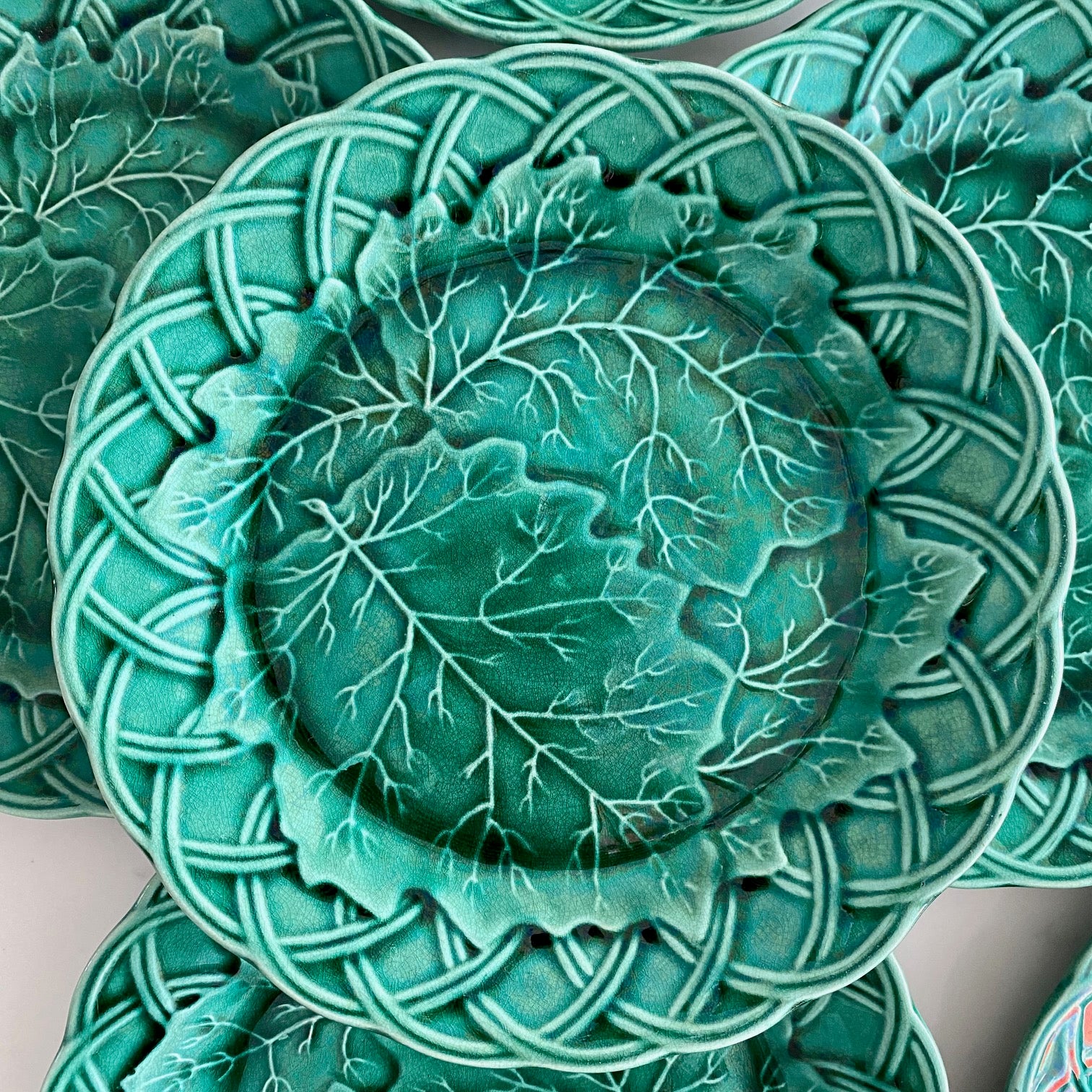 SET 8 ANTIQUE GREEN LEAF & BASKET SIDE PLATES