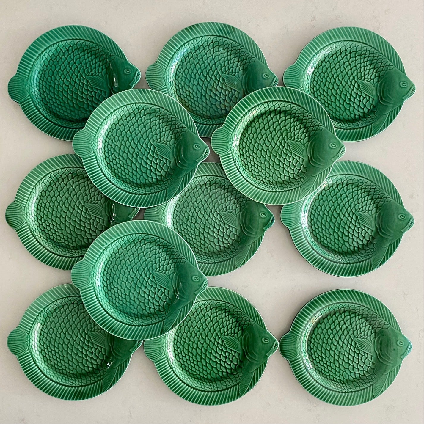 SET 12 VINTAGE 1930’S FRENCH GREEN MAJOLICA FISH DINNER PLATES