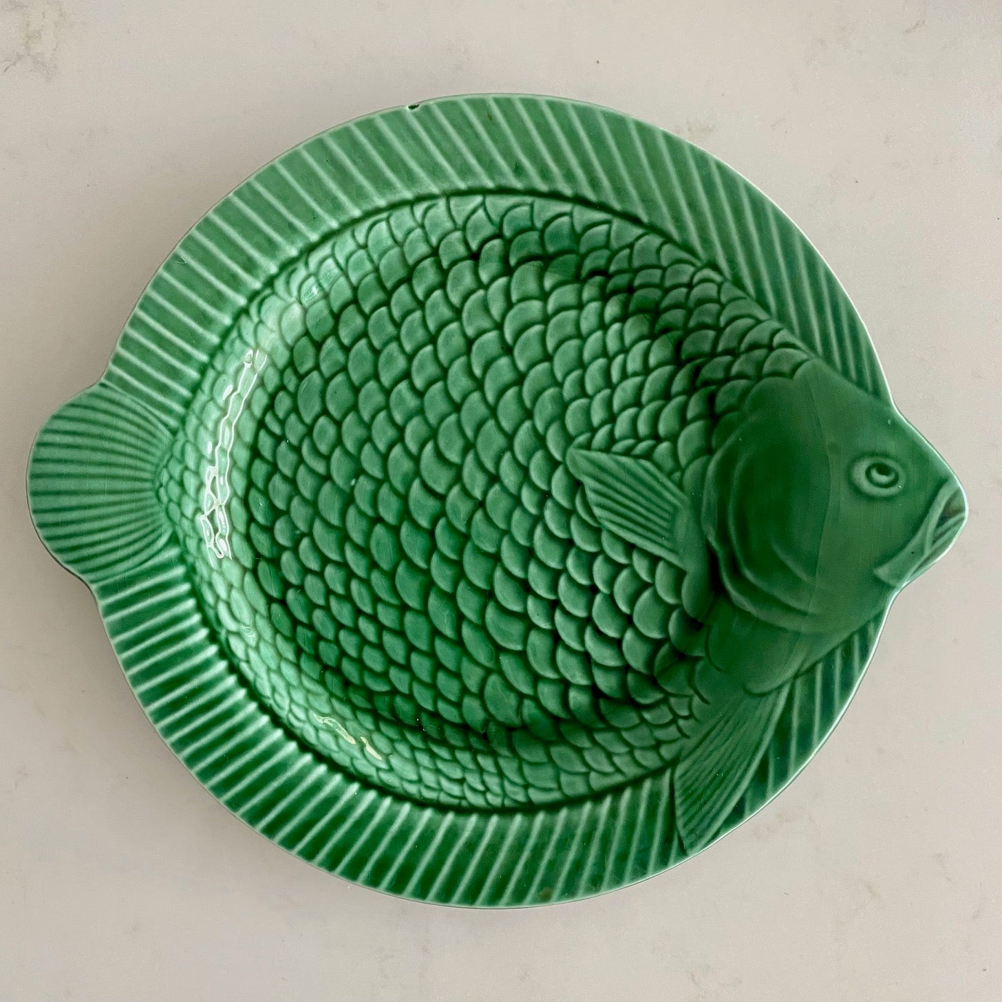 SET 12 VINTAGE 1930’S FRENCH GREEN MAJOLICA FISH DINNER PLATES