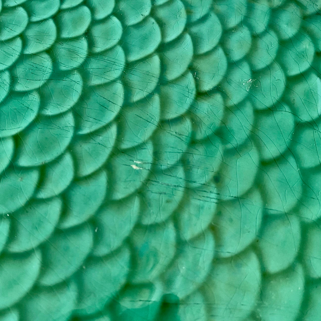 S35 LARGE VINTAGE 1930’S FRENCH MAJOLICA GREEN FISH PLATTER