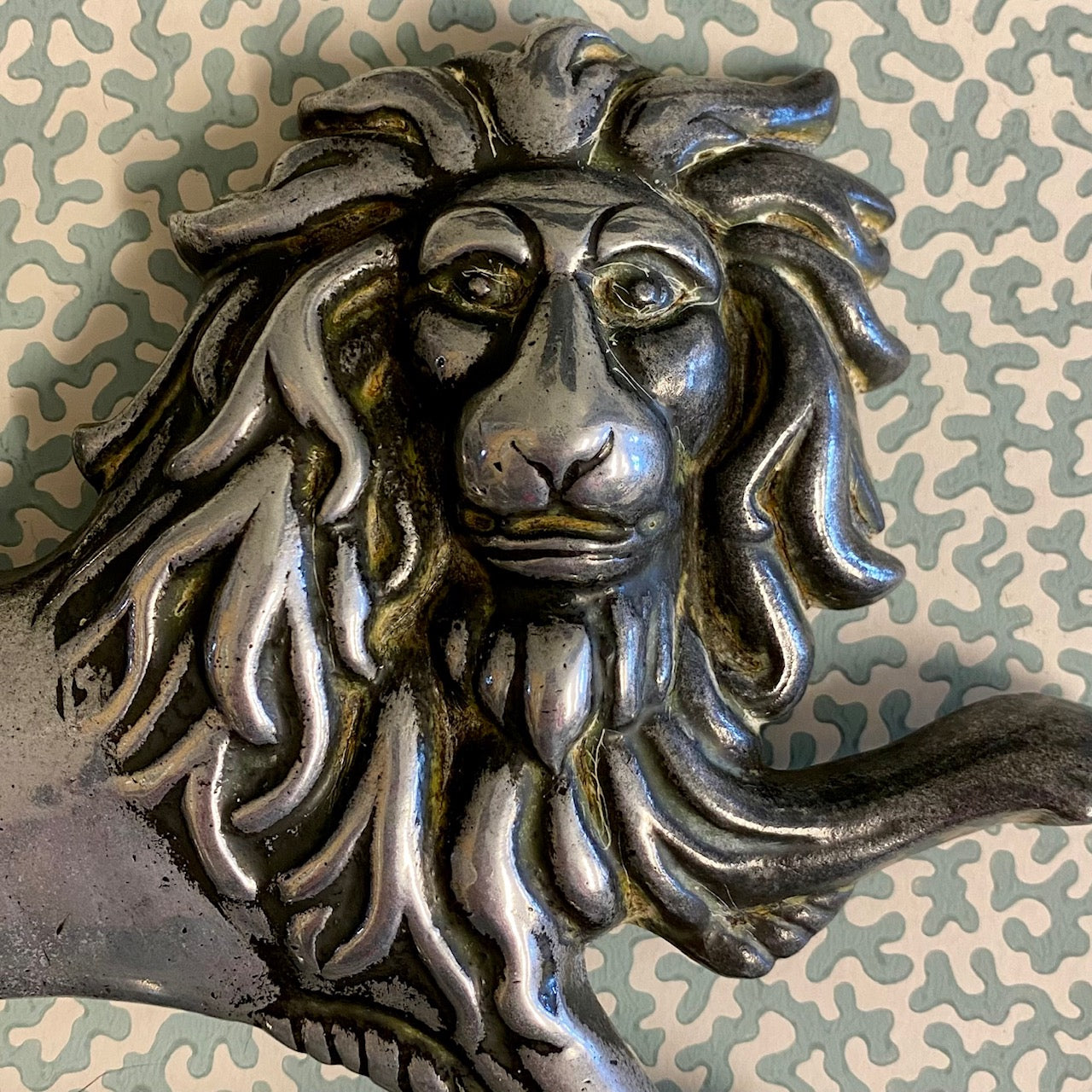 U70 PAIR RARE ANTIQUE GERMAN C.1850 ‘PAKTONG’ MANTLE LIONS