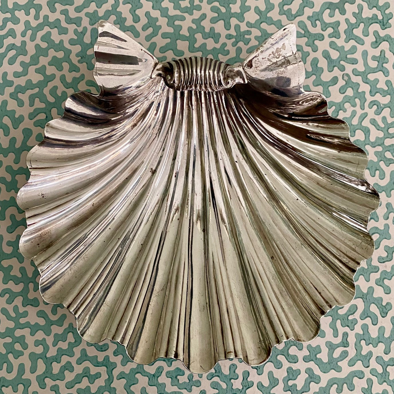 Pair Silver Plated Scallop Shell Dishes with Bow Top Q58