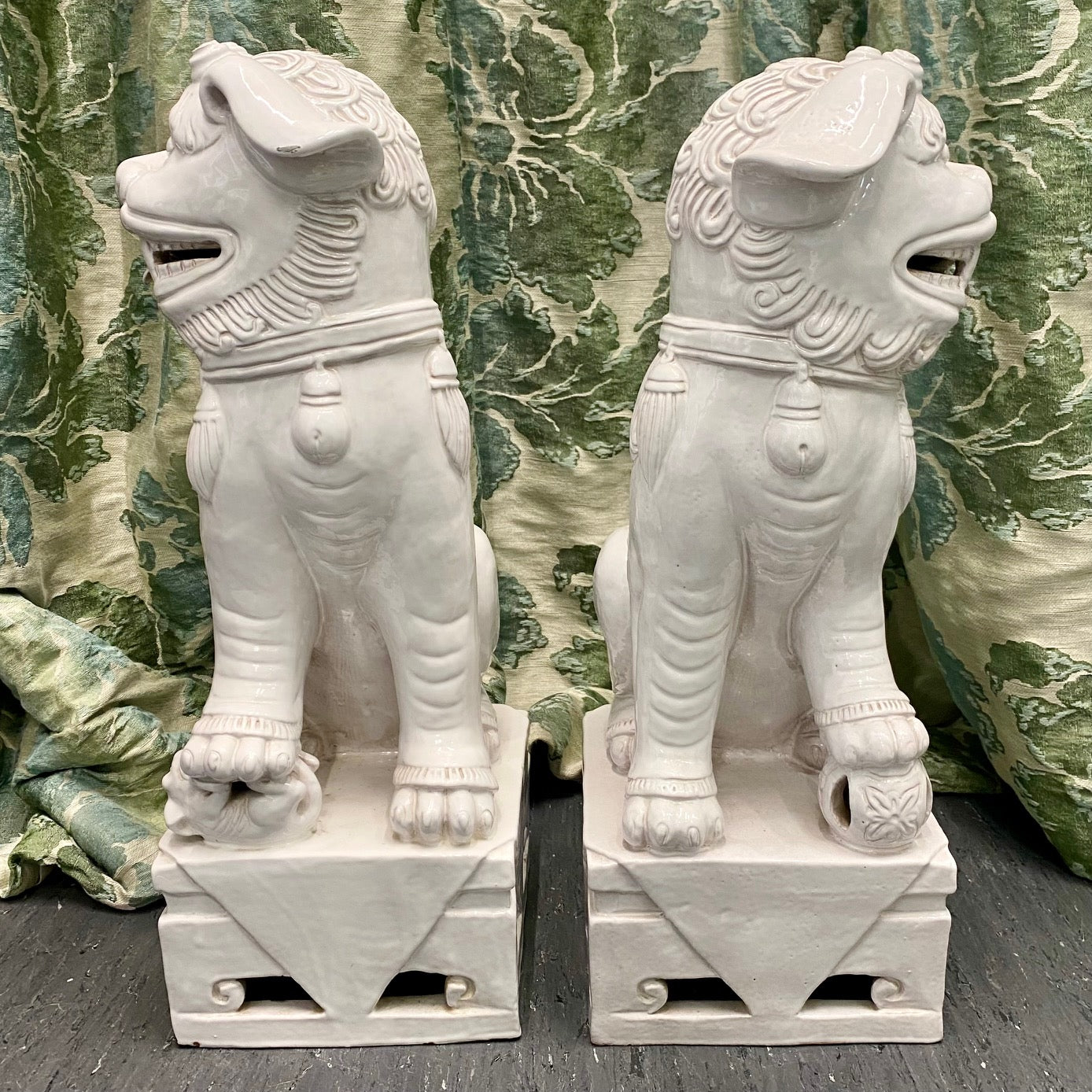 Pair Huge 1970's White Foo Dogs A180