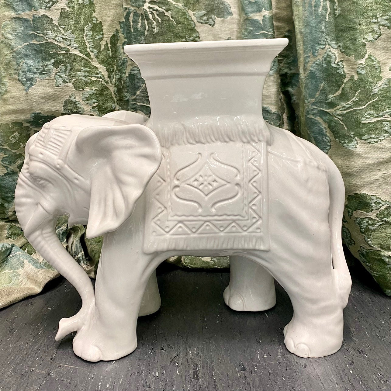 Vintage White China Elephant Jardiniere Stand H152
