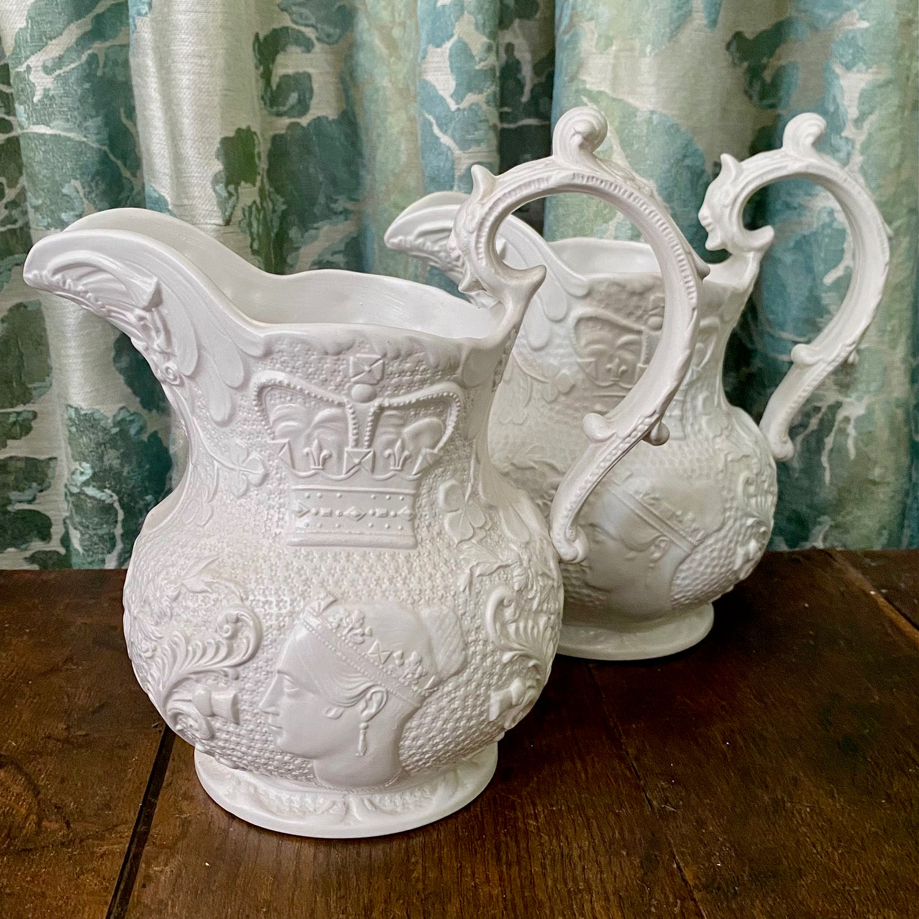 A superb Commemorative Queen Victoria Jug A159