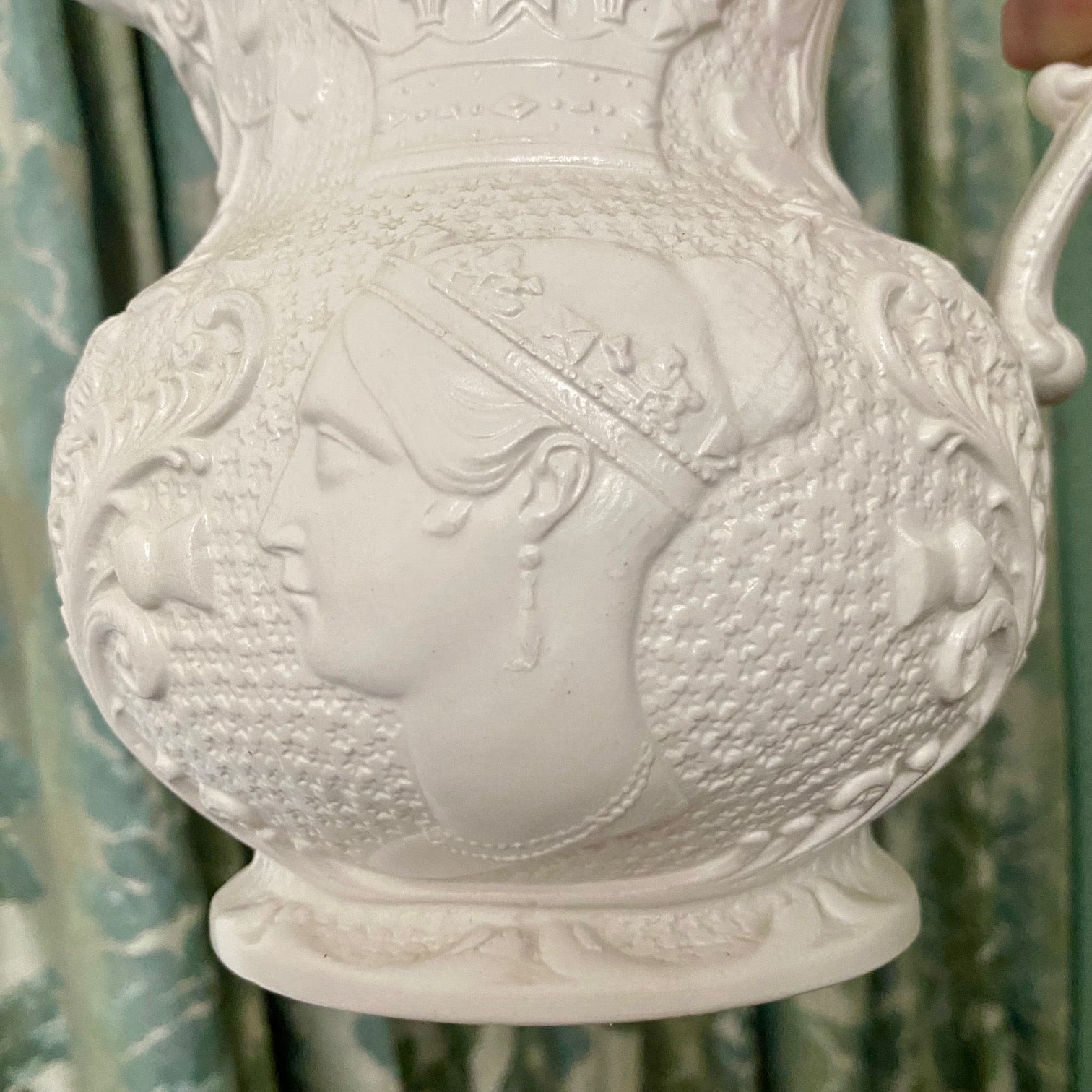 A superb Commemorative Queen Victoria Jug A159