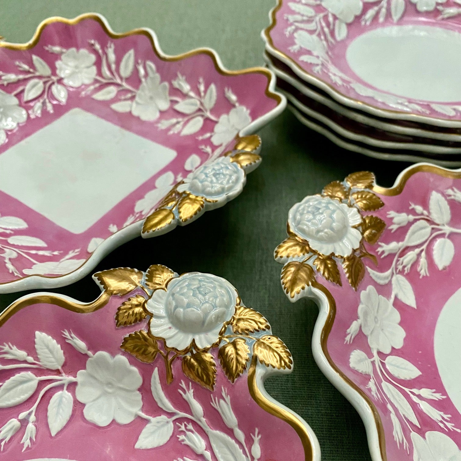 Antique Pink Ridgeway Display H175