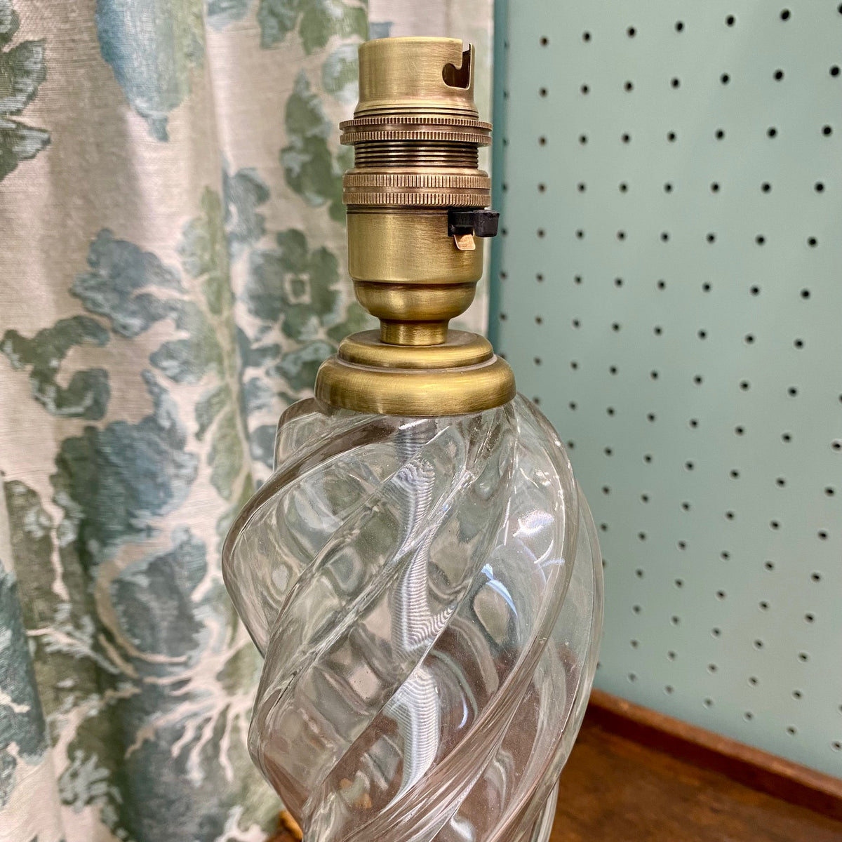 Lovely 1950's French Twisted Glass Table Lamp J108
