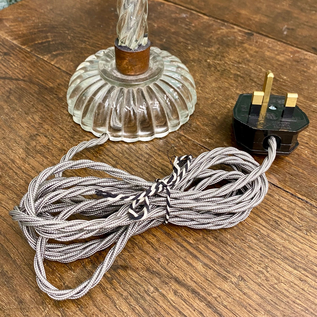 Tall Twisted Glass Column Table Lamp J106