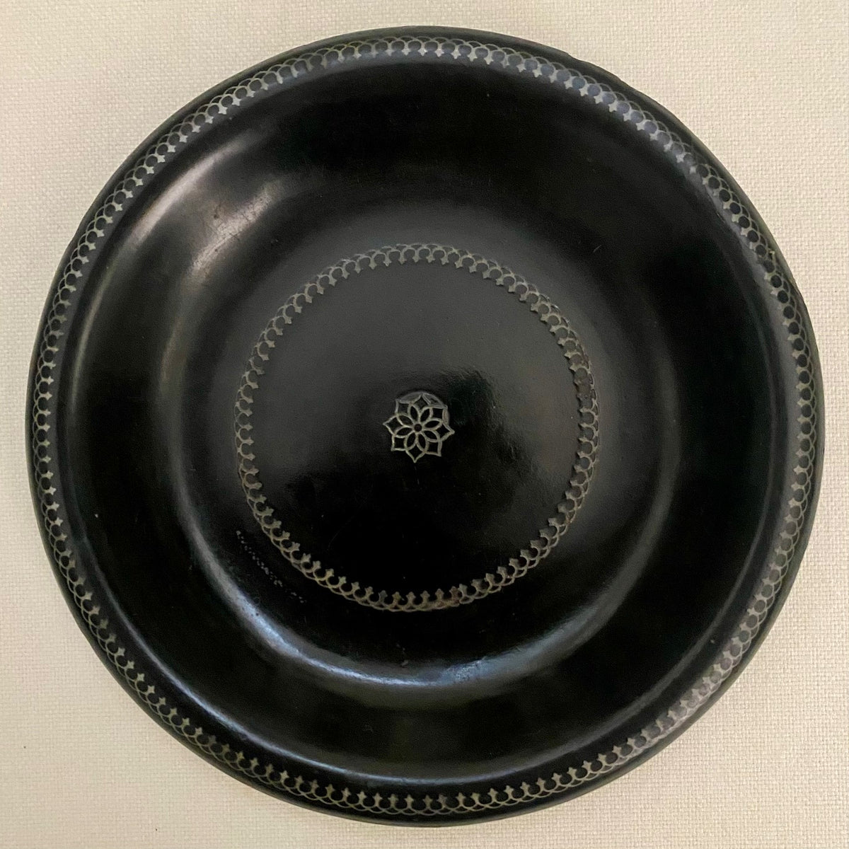 Antique Black Lacquer Display V71