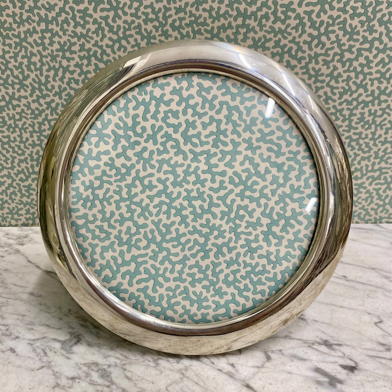 Wonderful Sterling Silver Round Medium Size Photo Frame