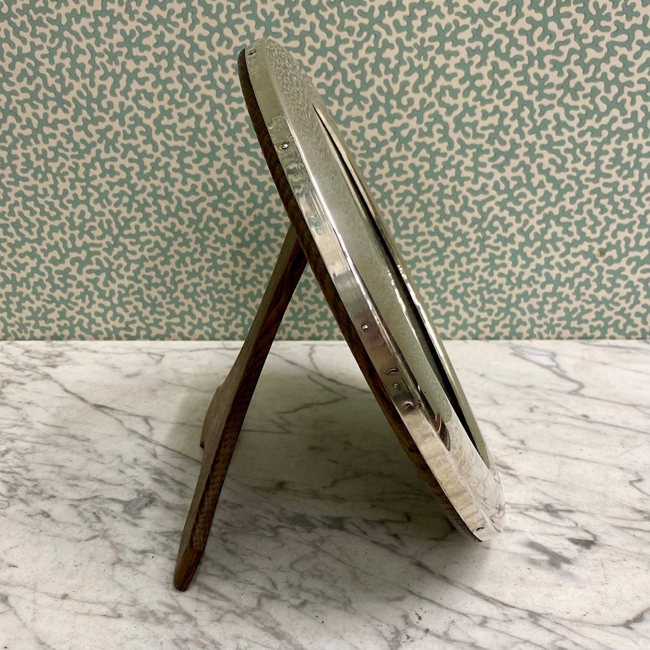 Wonderful Sterling Silver Round Medium Size Photo Frame