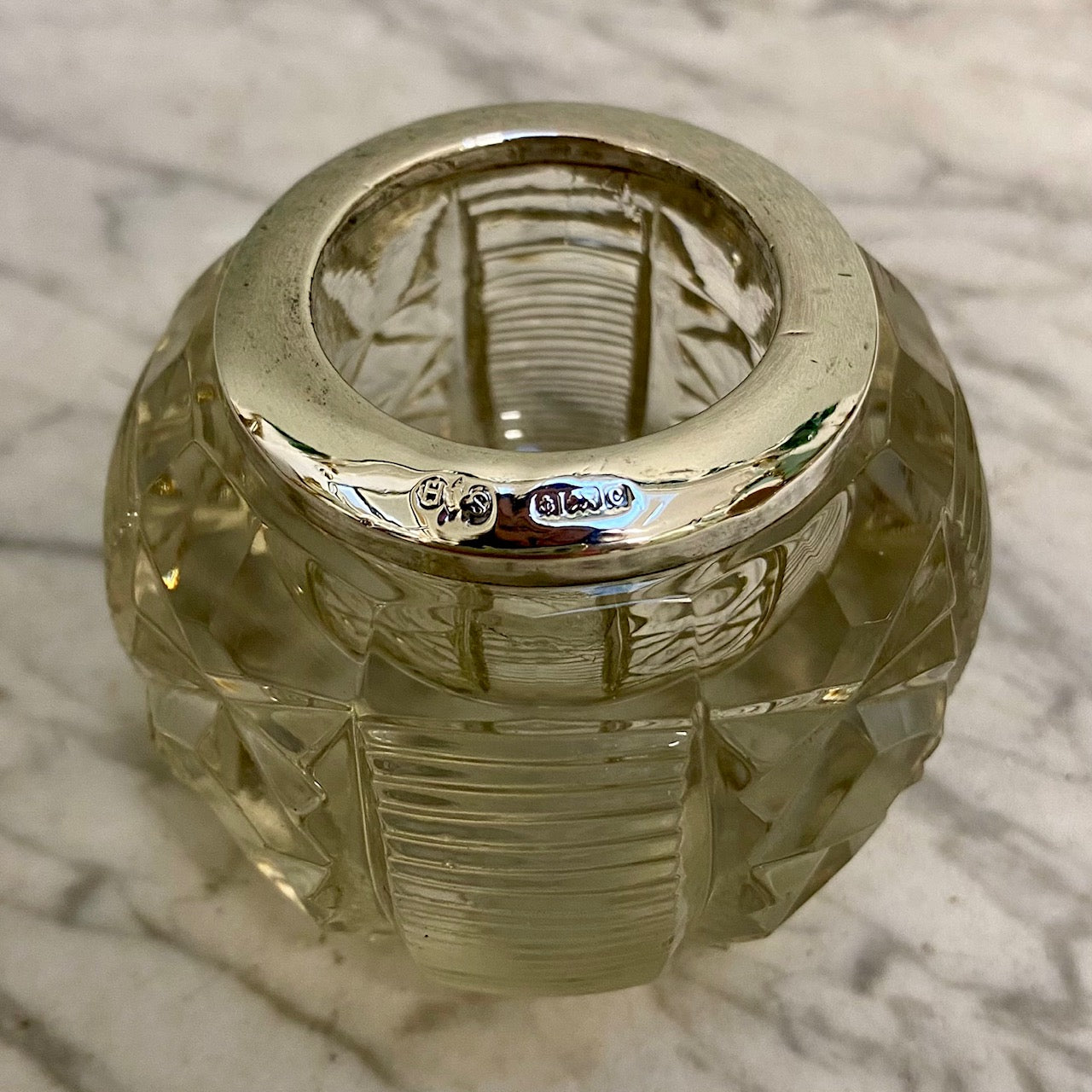 Cross Hatch Cut Glass Pattern Match Striker