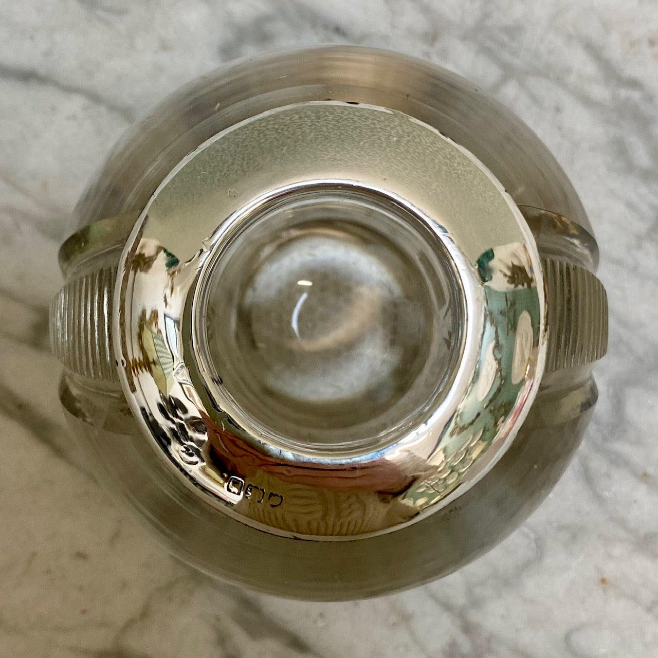 HIGHLY UNUSUAL V DESIGN MATCHSTRIKER