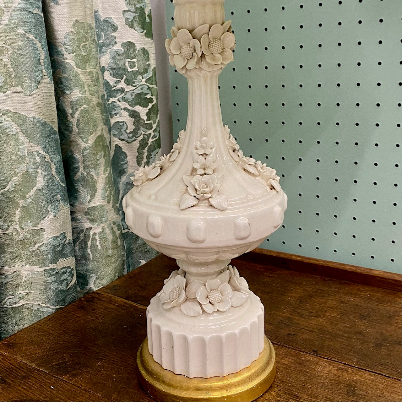 Very Pretty Casa Pupo Table Lamp with Flowers and Fluted Base