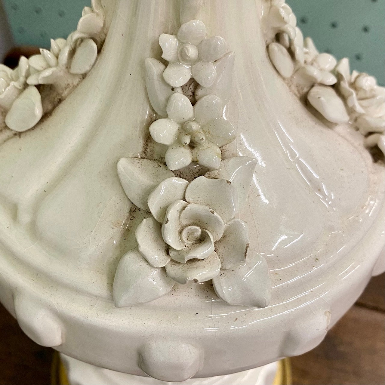 Very Pretty Casa Pupo Table Lamp with Flowers and Fluted Base