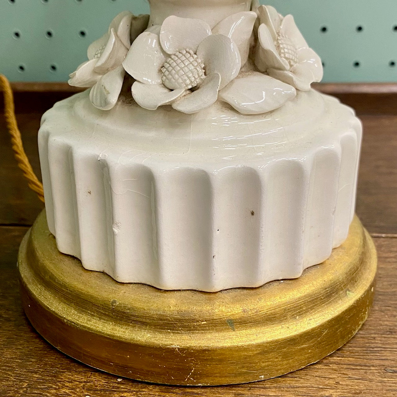 Very Pretty Casa Pupo Table Lamp with Flowers and Fluted Base