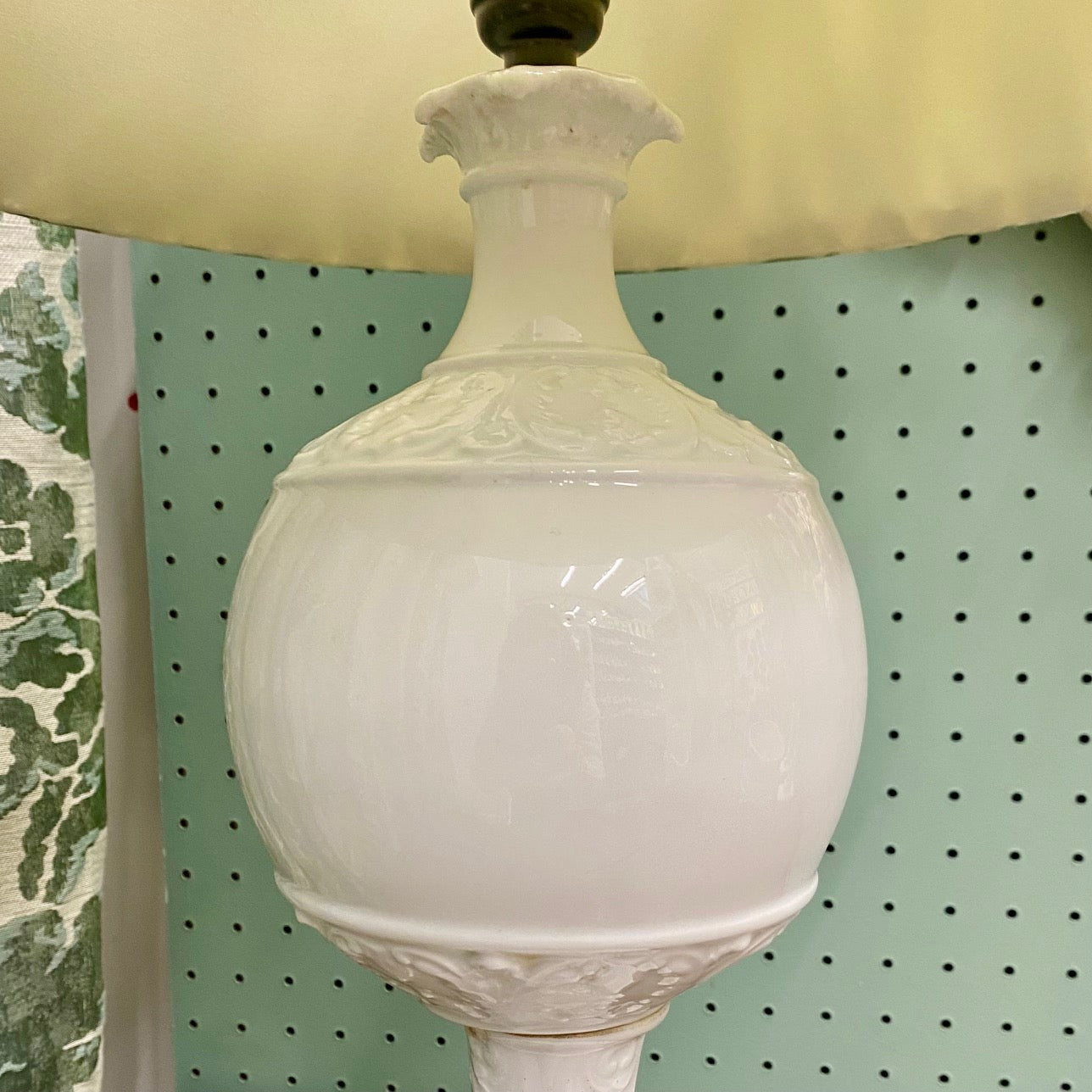 Antique White Ceramic Table Lamp
