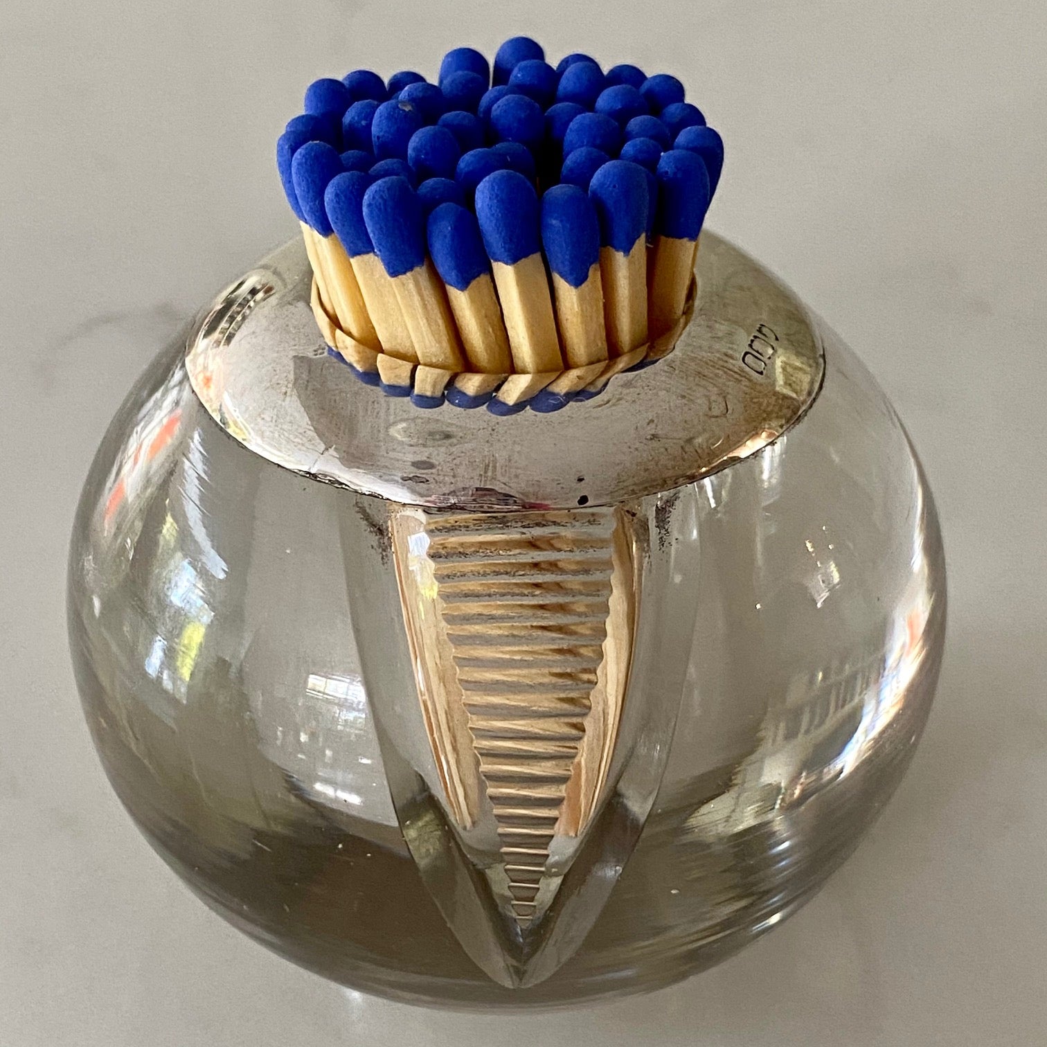 HIGHLY UNUSUAL V DESIGN MATCHSTRIKER