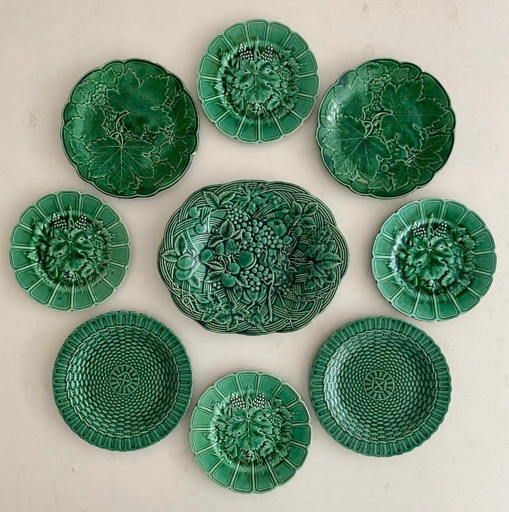 Green Leaf & Basketweave Wall Display