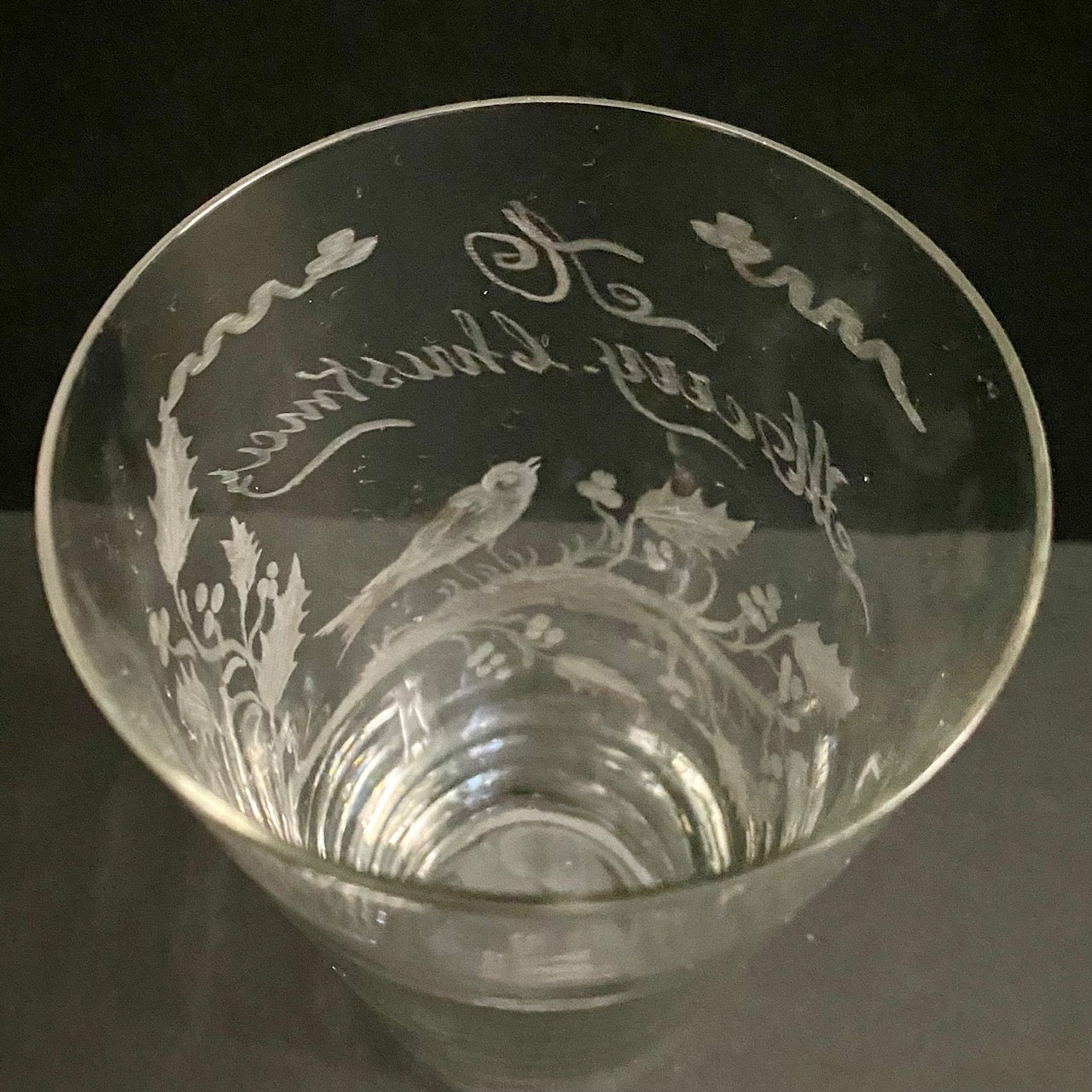 A Merry Christmas – Gorgeous Victorian Etched Christmas Pint Glass