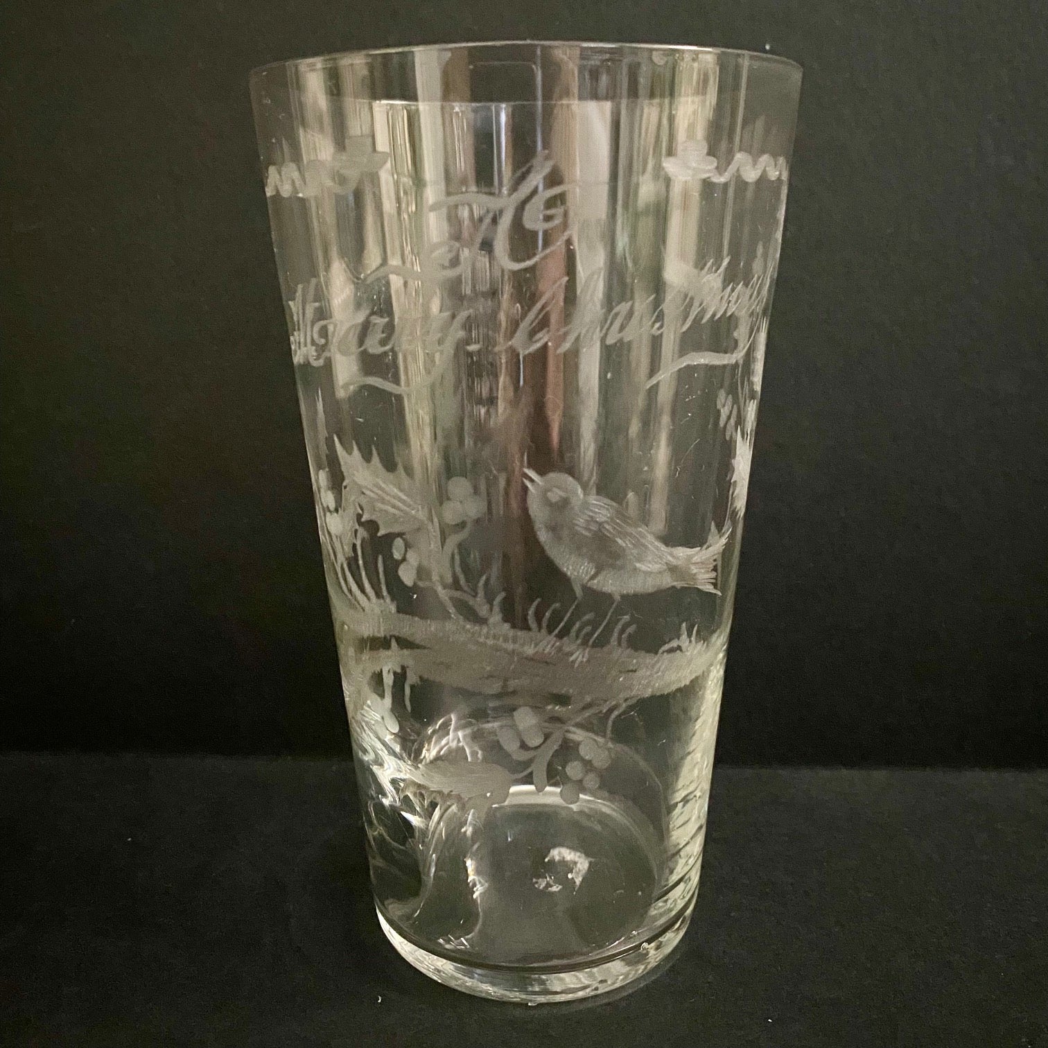 A Merry Christmas – Gorgeous Victorian Etched Christmas Pint Glass