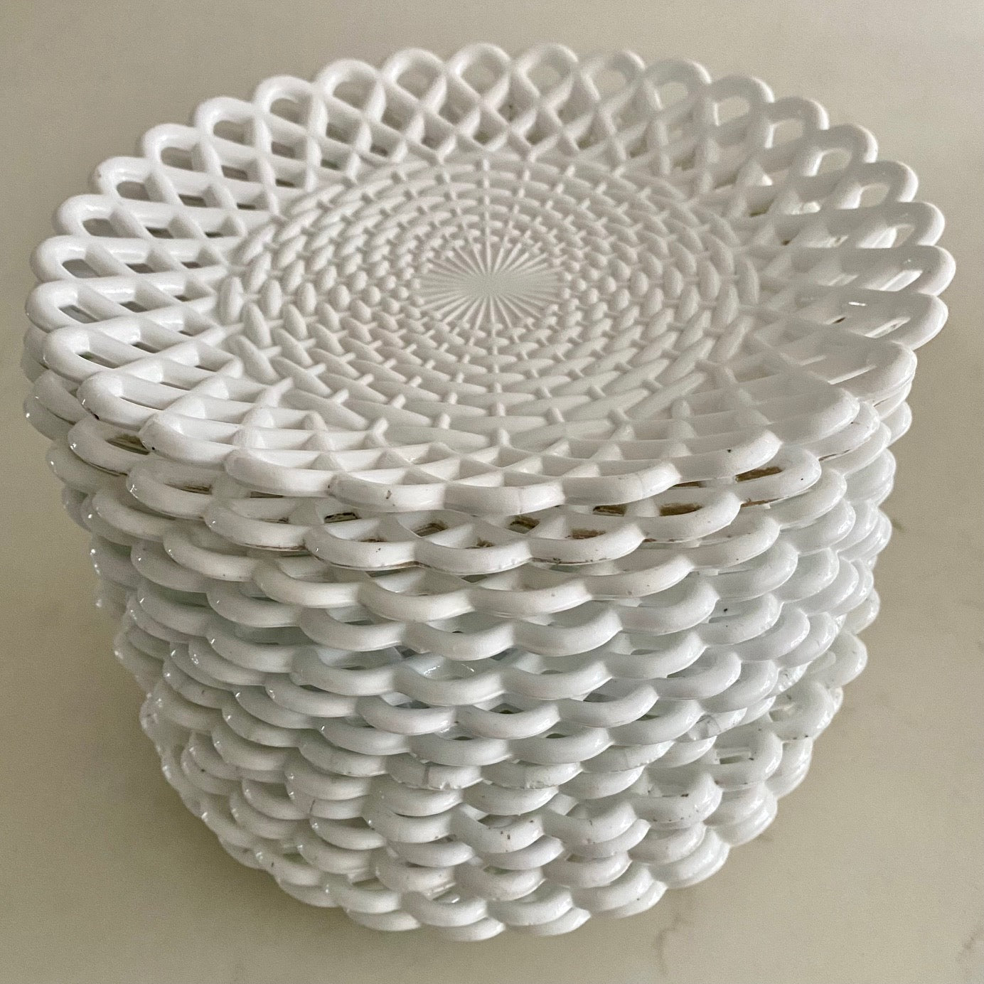 SET 14 ANTIQUE SOWERBY MILK GLASS LATTICE SIDE PLATES V23