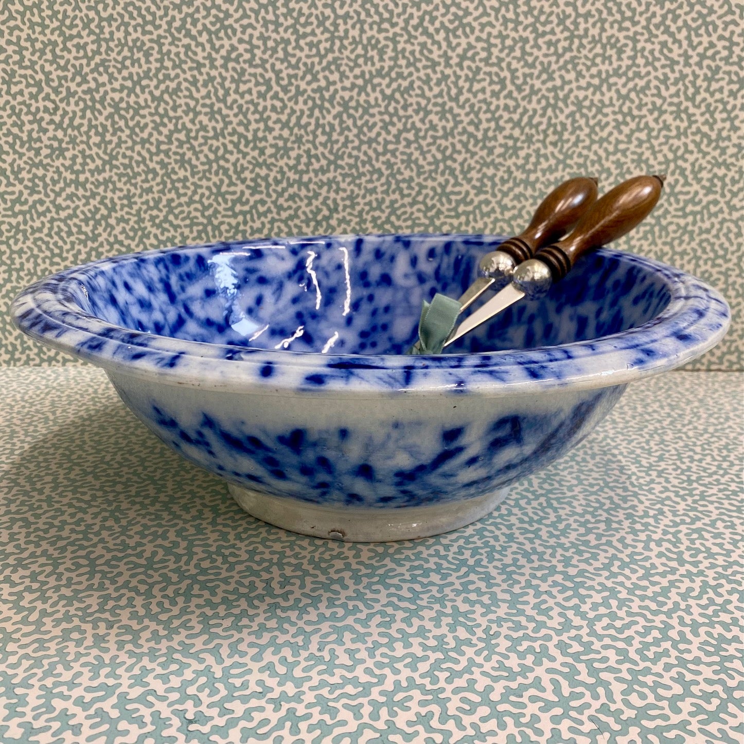 Large Victorian Blue Splatter Salad Bowl  Z33