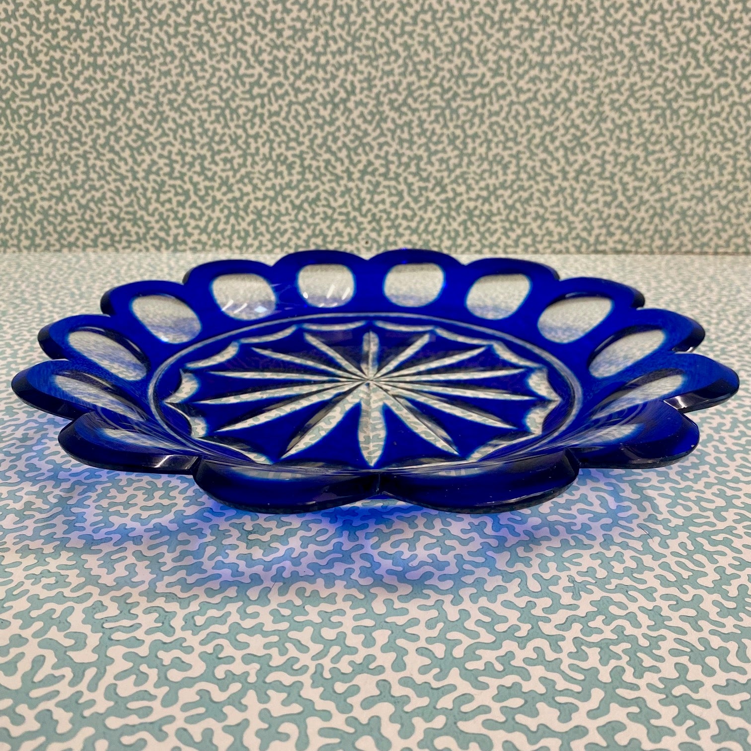 Cobalt Bohemian Glass Centre Plate with Scalloped Edge  G140