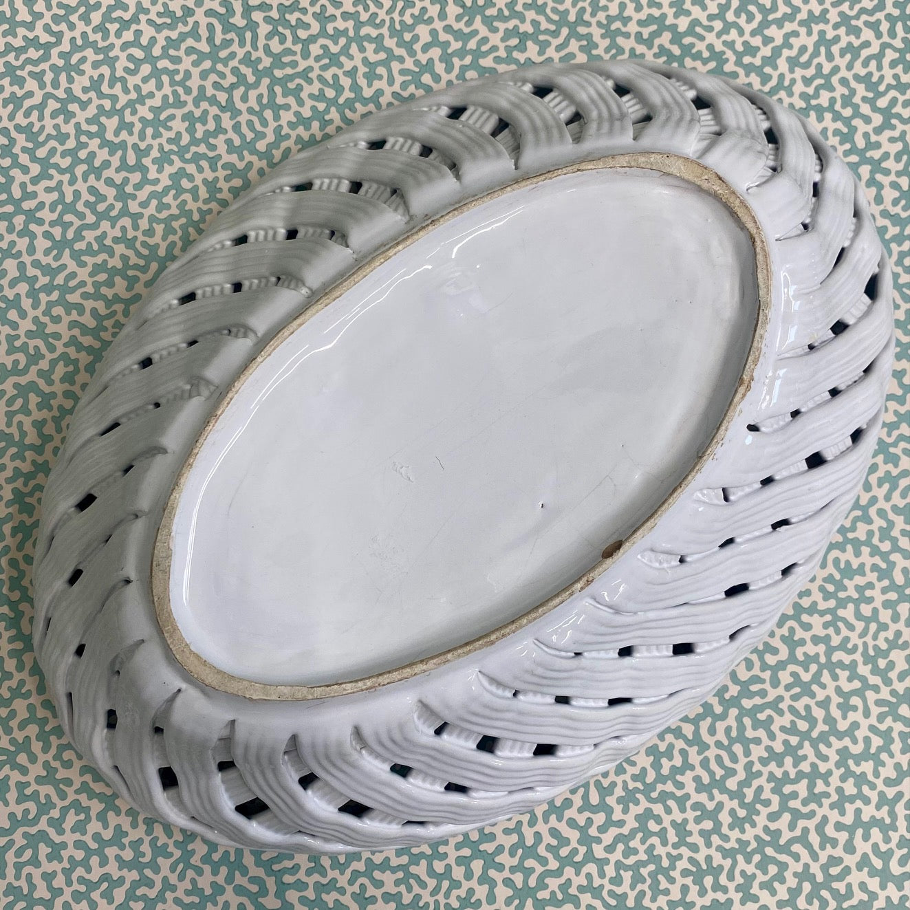 Large Vintage White Oval Lattice Bowl C120