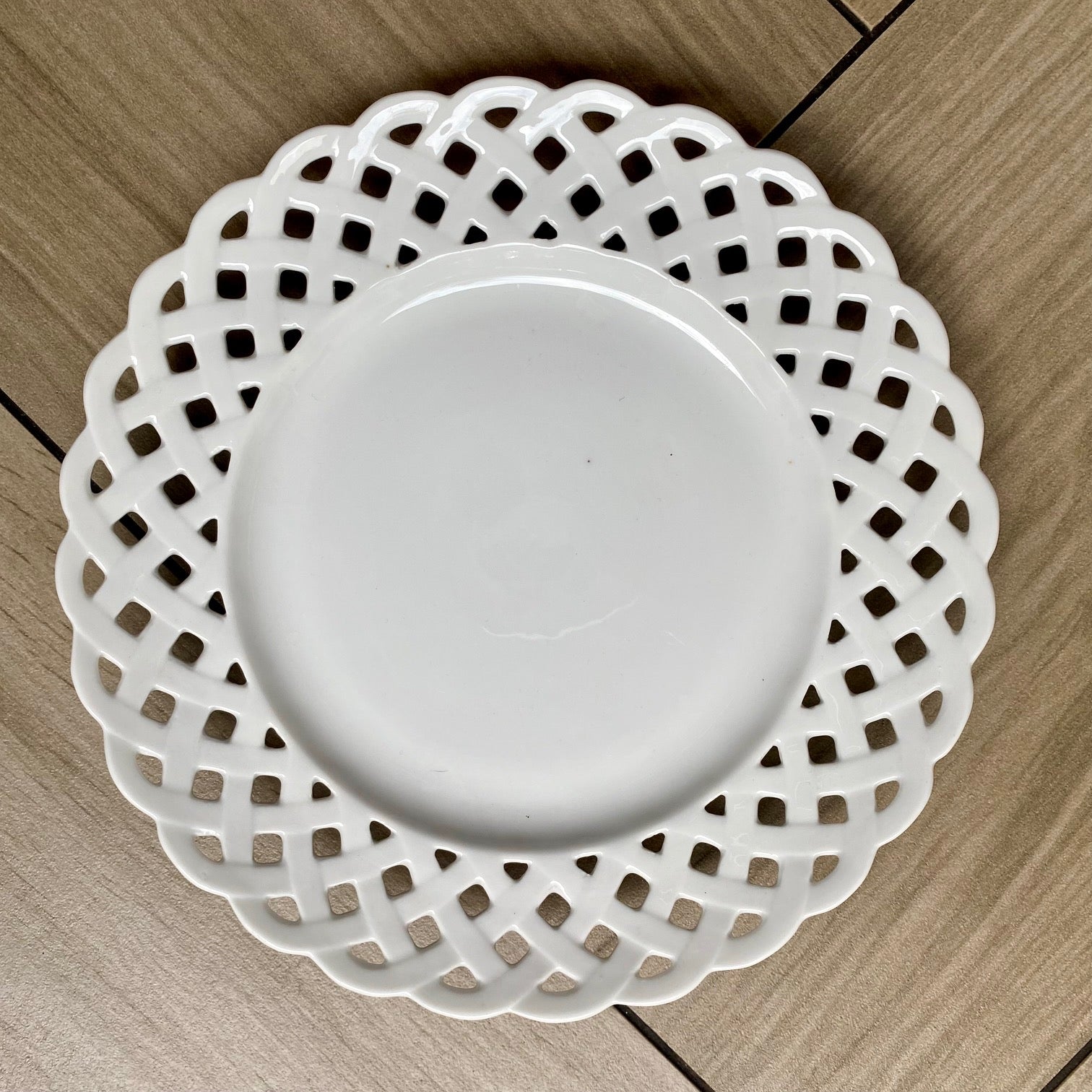 Antique White Lattice