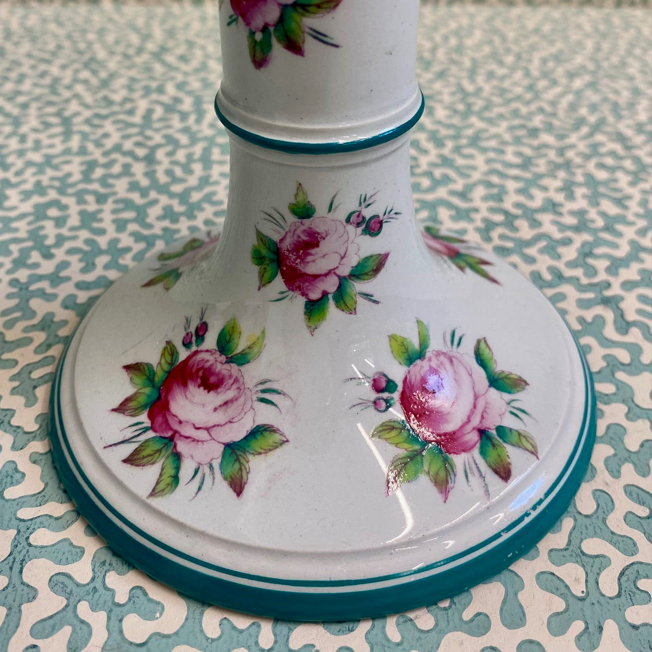 Single Candlestick with Roses  Z27