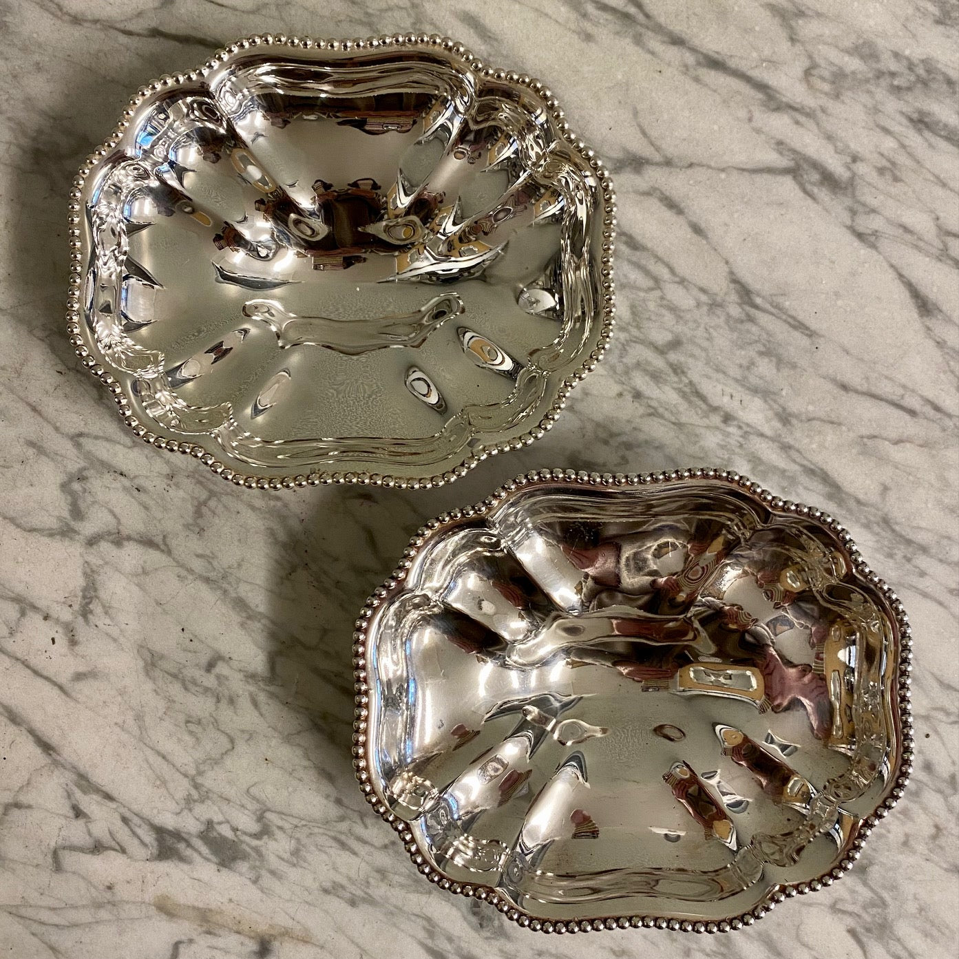 P26 PAIR PRETTY VINTAGE SILVER PLATED DISHES