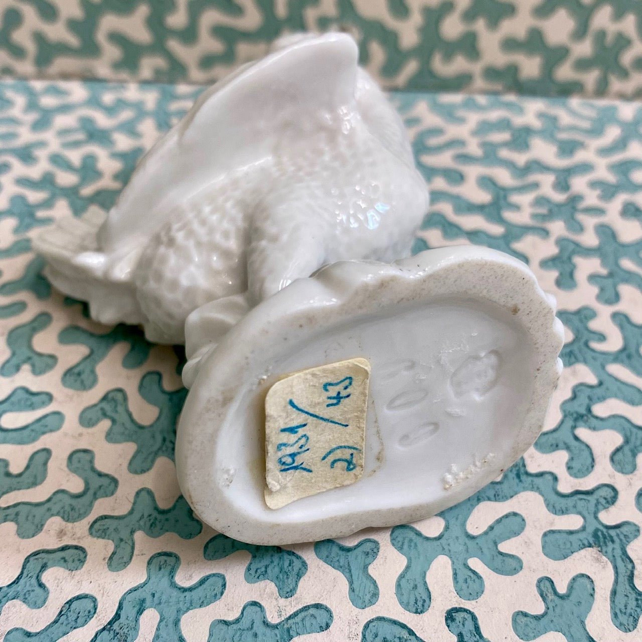 Mini Porcelain Figurine of a Hen  G160