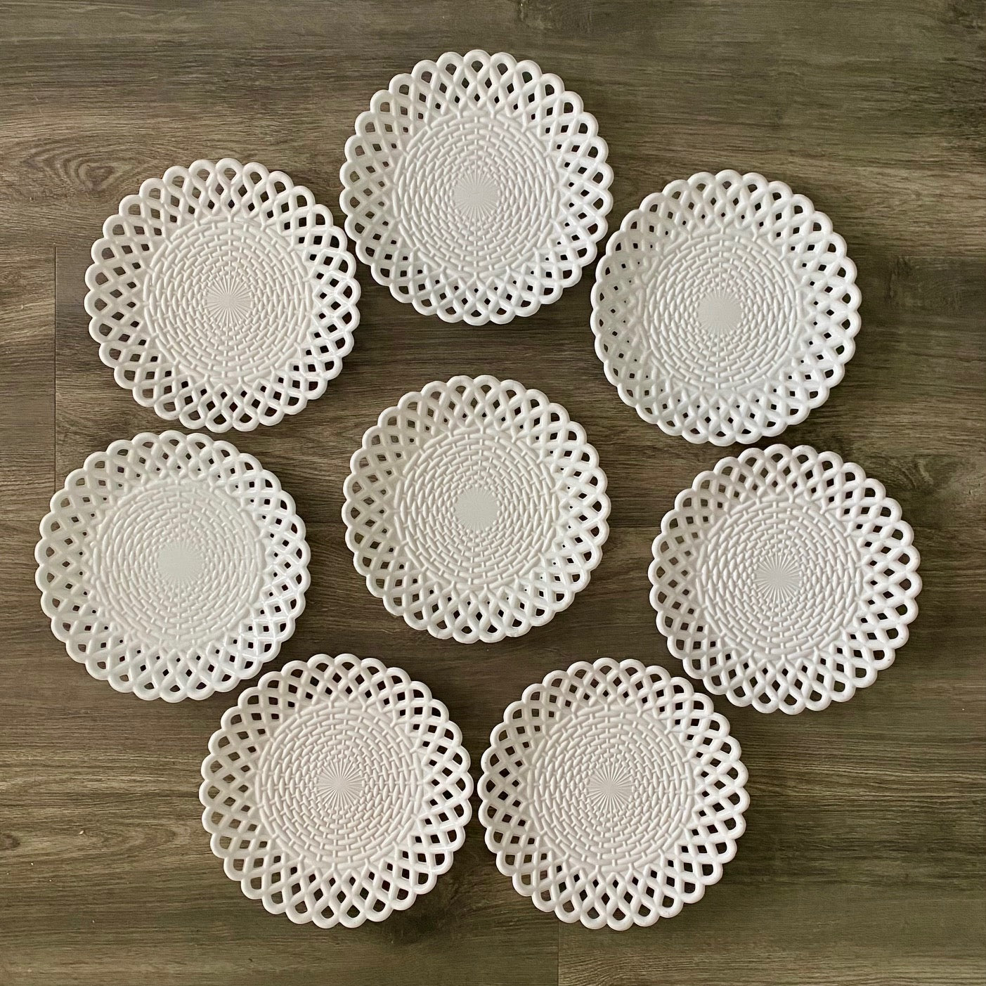 V23 SET 8 ANTIQUE SOWERBY MILK GLASS LATTICE SIDE PLATES