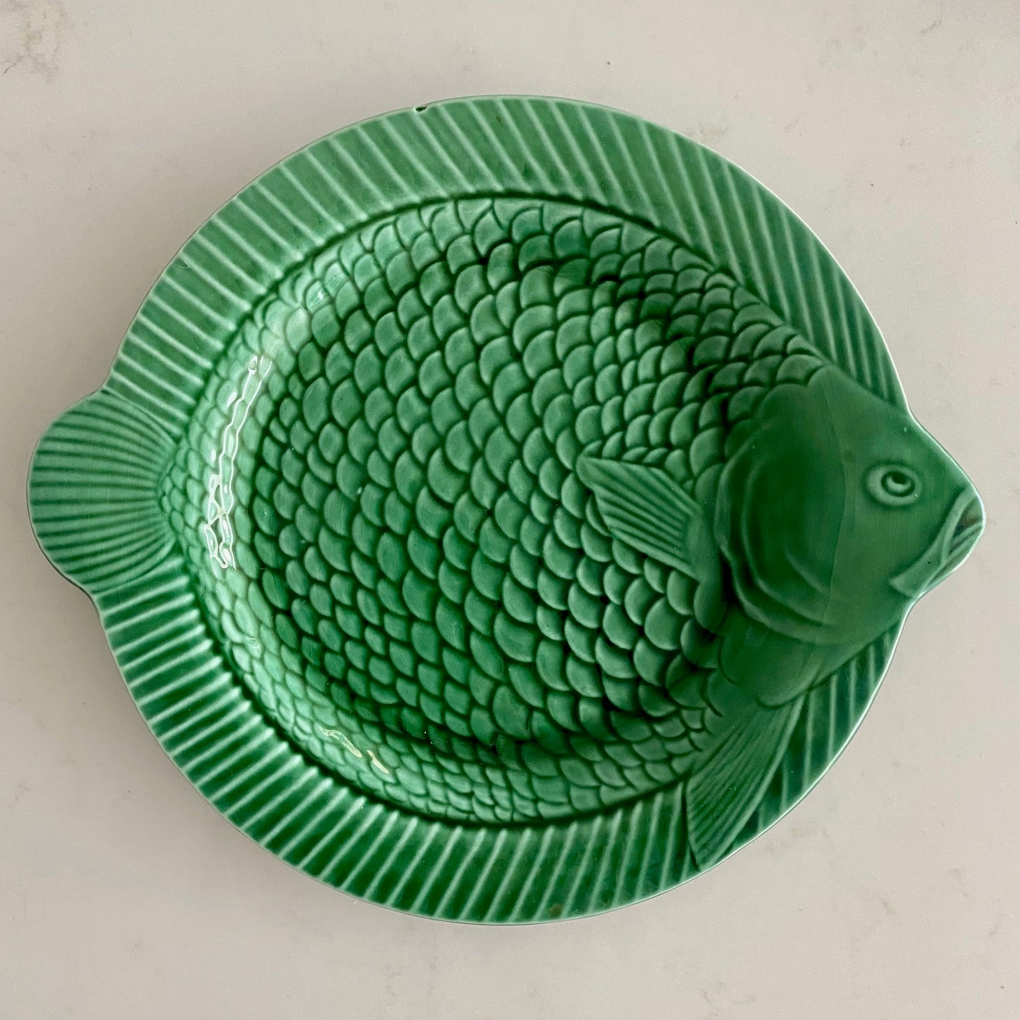 S34 SET 12 VINTAGE 1930’S FRENCH GREEN MAJOLICA FISH DINNER PLATES