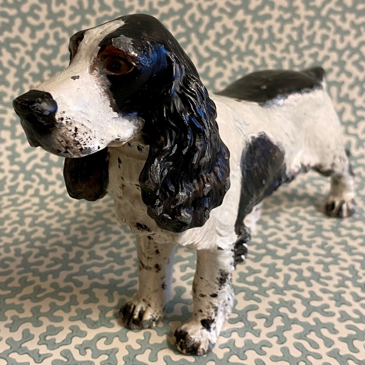 Y48 ANTIQUE HAND PAINTED METAL BLACK & WHITE SPANIEL FIGURE